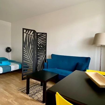 Beau Studio Cosy Et Calme - Face A La Gare De Rosny-Sous-Bois - 20Mn De Paris Et Disneyland Zewnętrze zdjęcie