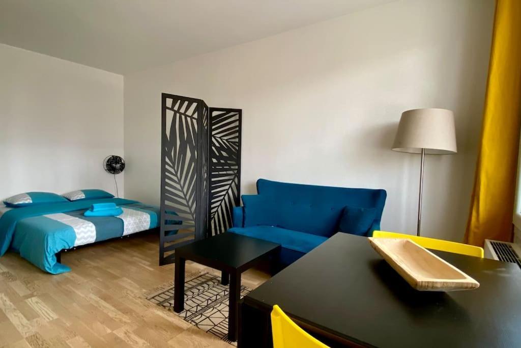 Beau Studio Cosy Et Calme - Face A La Gare De Rosny-Sous-Bois - 20Mn De Paris Et Disneyland Zewnętrze zdjęcie